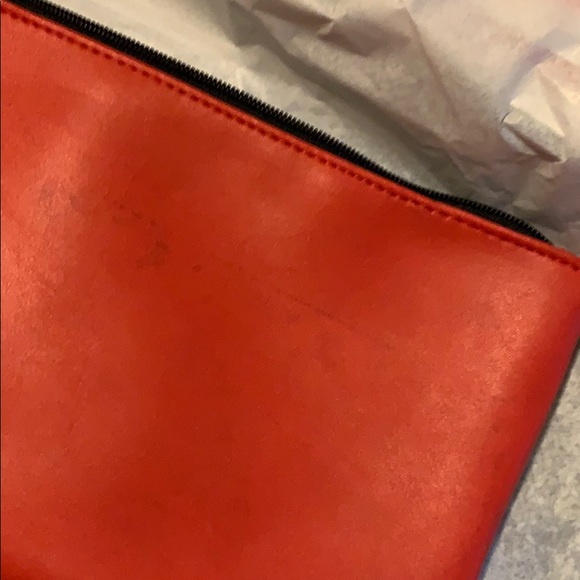 IPSY | Red Mask Bag - Picture 6 of 6